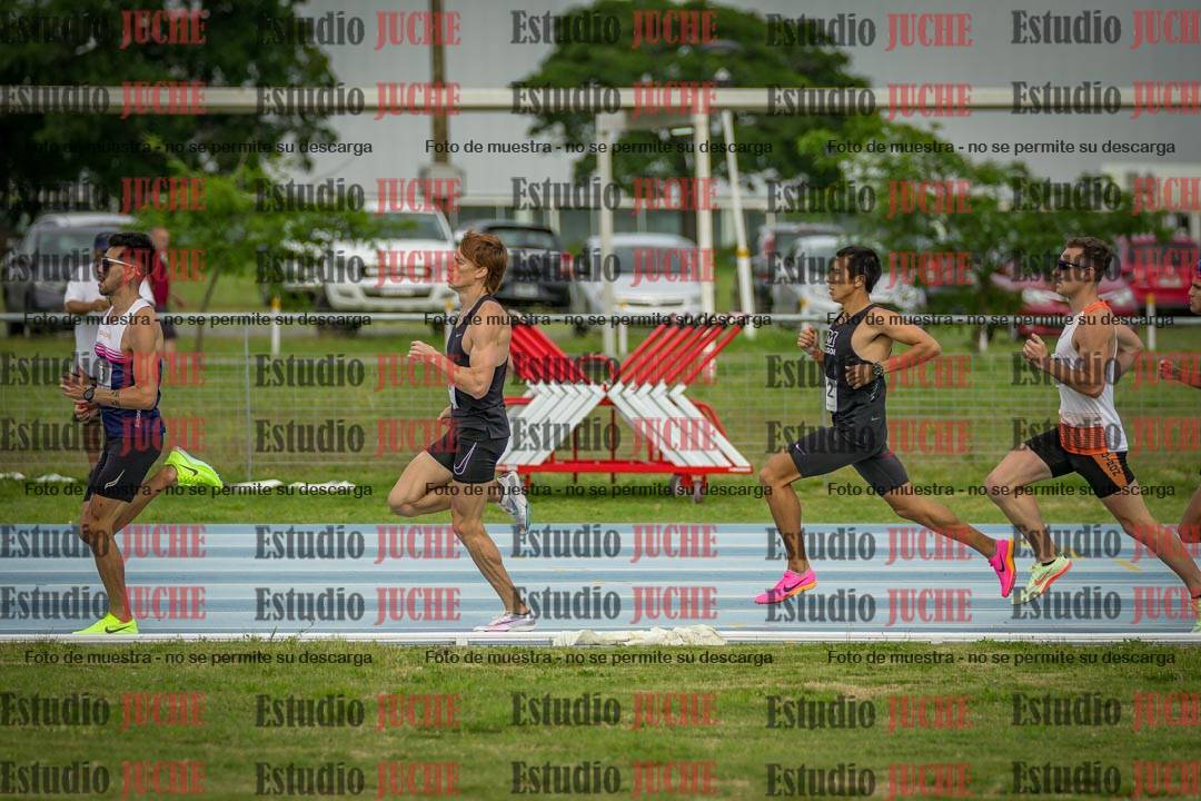 Fotos de los 1000 m llanos de varones