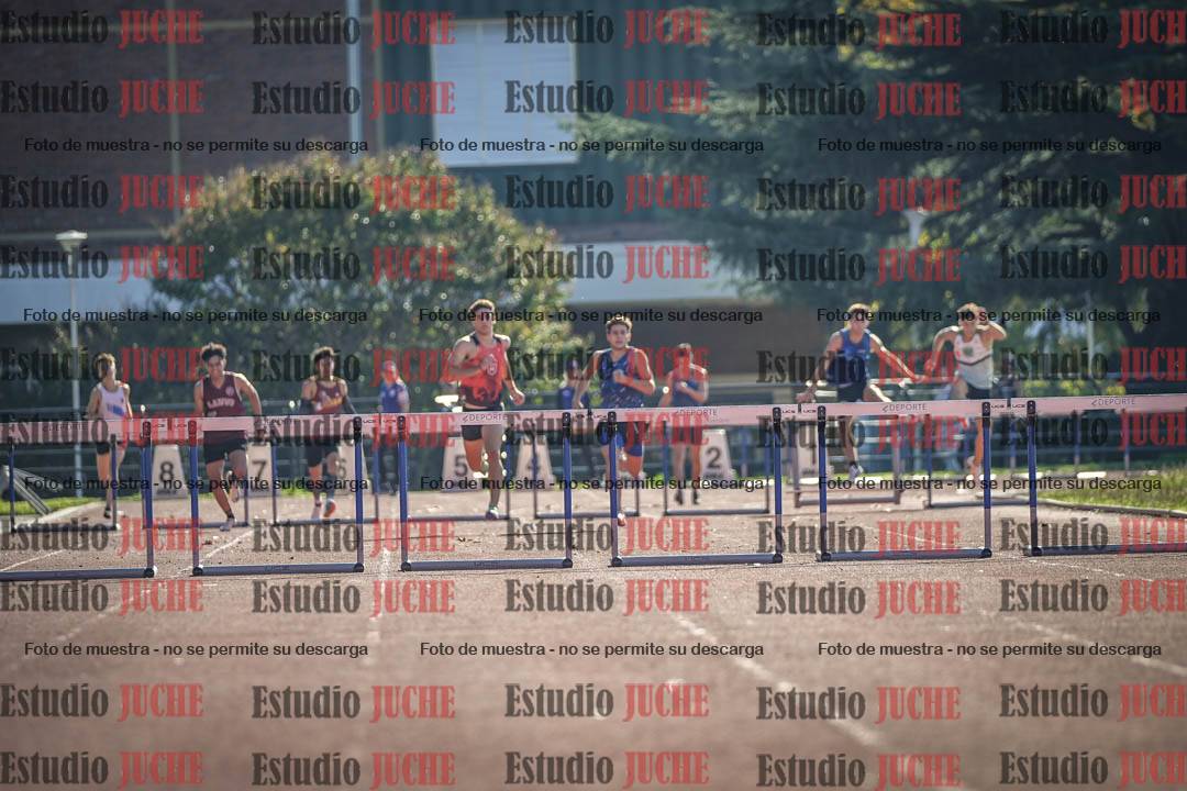 Fotos de los 400 m con vallas de varones