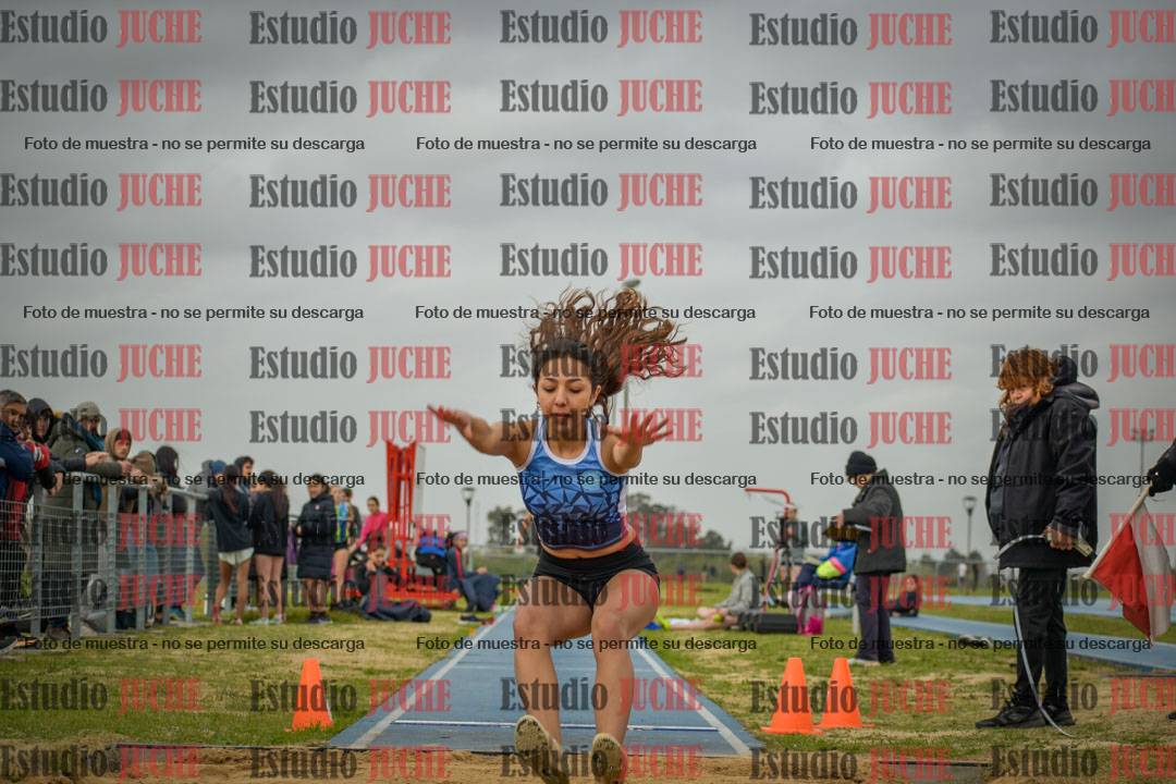 Fotos del salto en largo de mujeres - U18