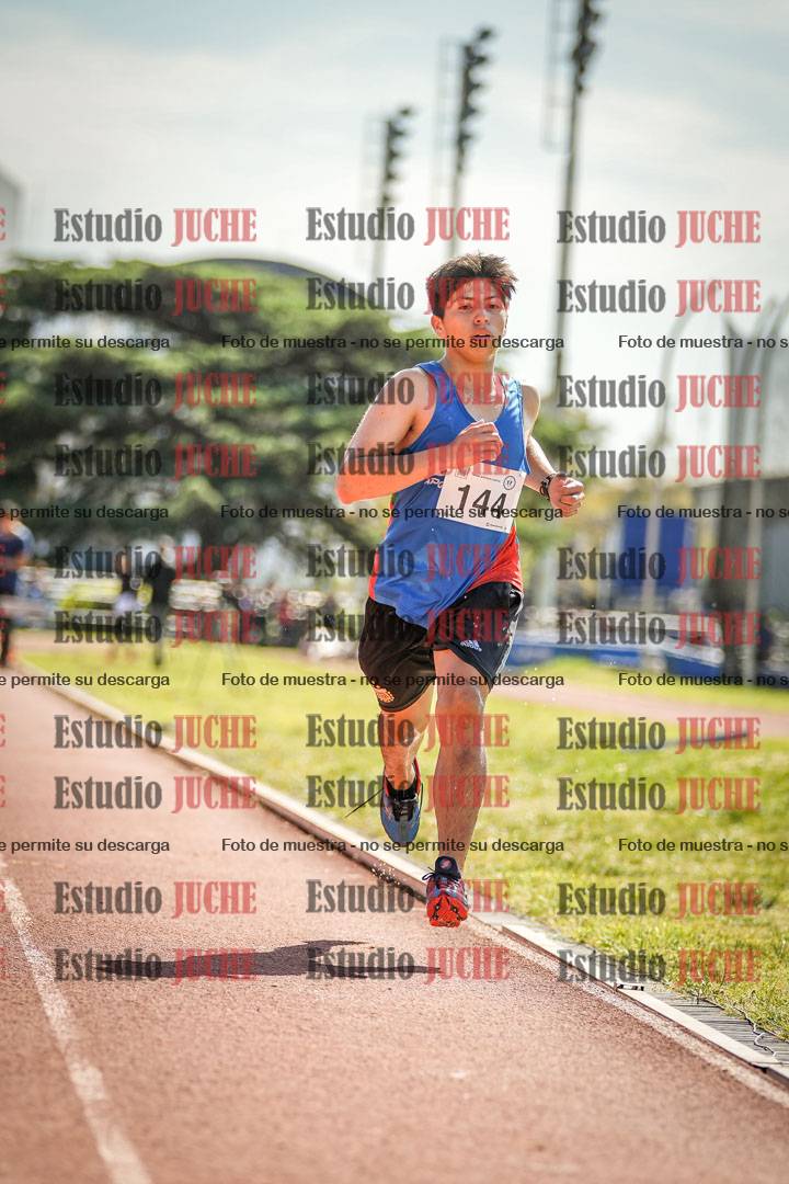 Fotos de los 1500 m con obstáculos de varones