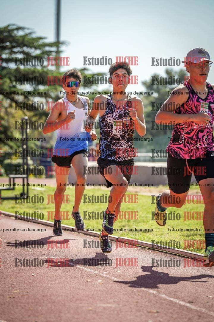 Fotos de los 2400 m de varones