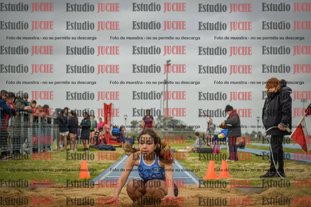 Fotos del salto en largo de mujeres - U18