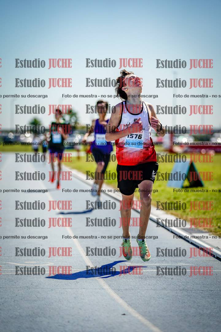 Fotos de los 600 m llanos de varones