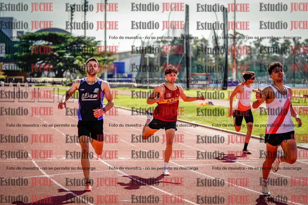 Fotos de los 400 m con vallas de varones