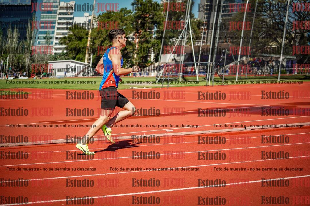 Fotos de los 400 m con vallas de varones