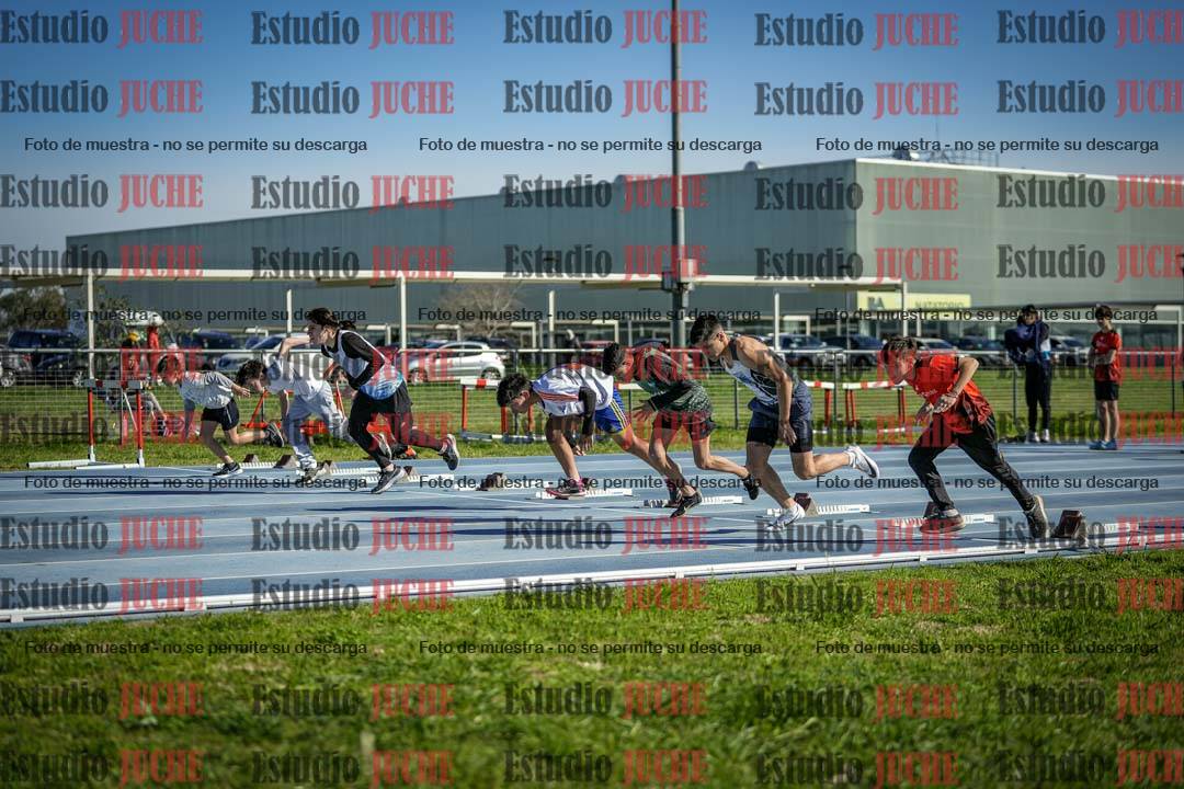 Fotos de los 80 m llanos de varones - U14