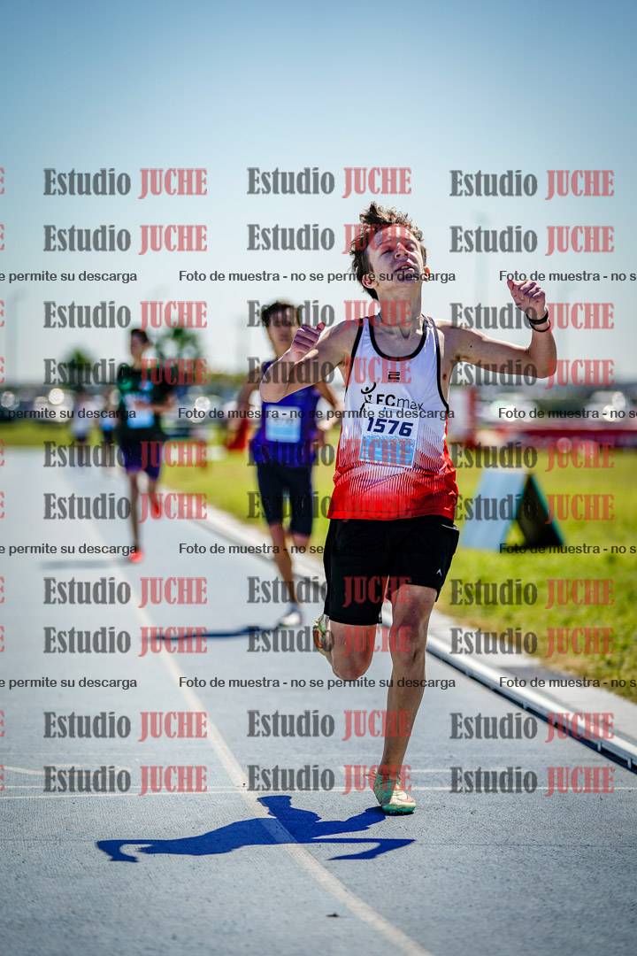 Fotos de los 600 m llanos de varones
