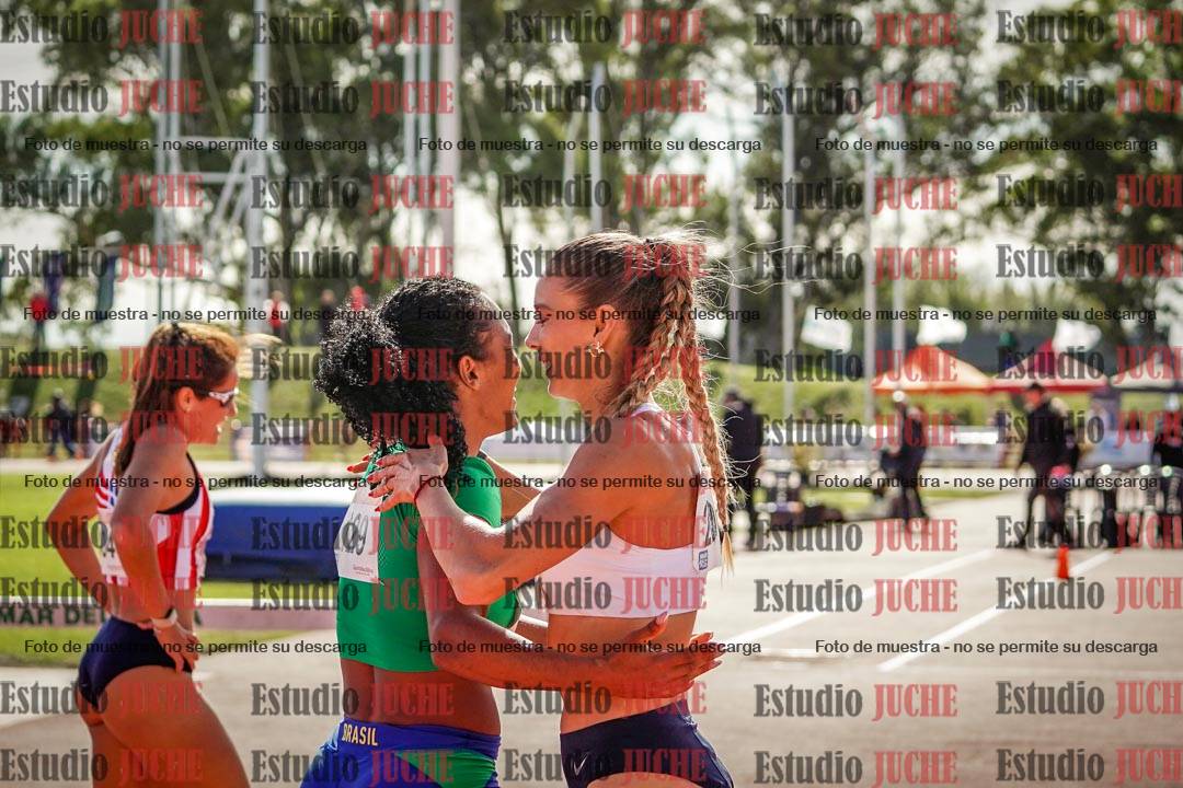 Fotos de algunos extras y podios del día 3