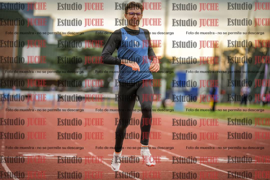 Fotos de los 400 m con vallas de varones