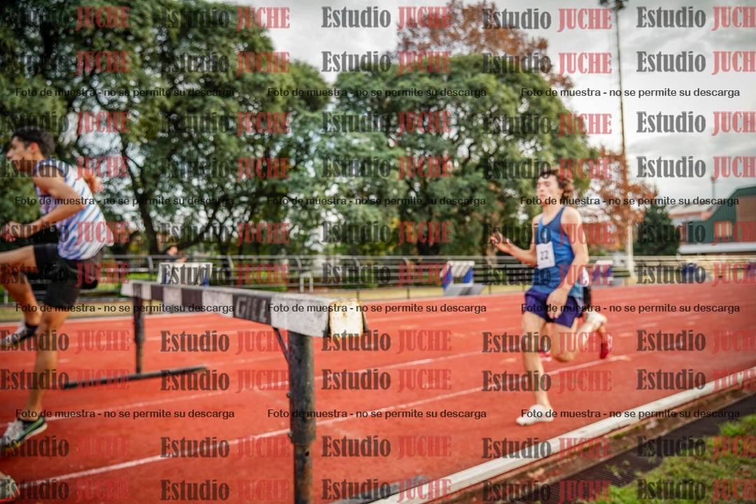 Fotos de los 3000 m con obstáculos de varones