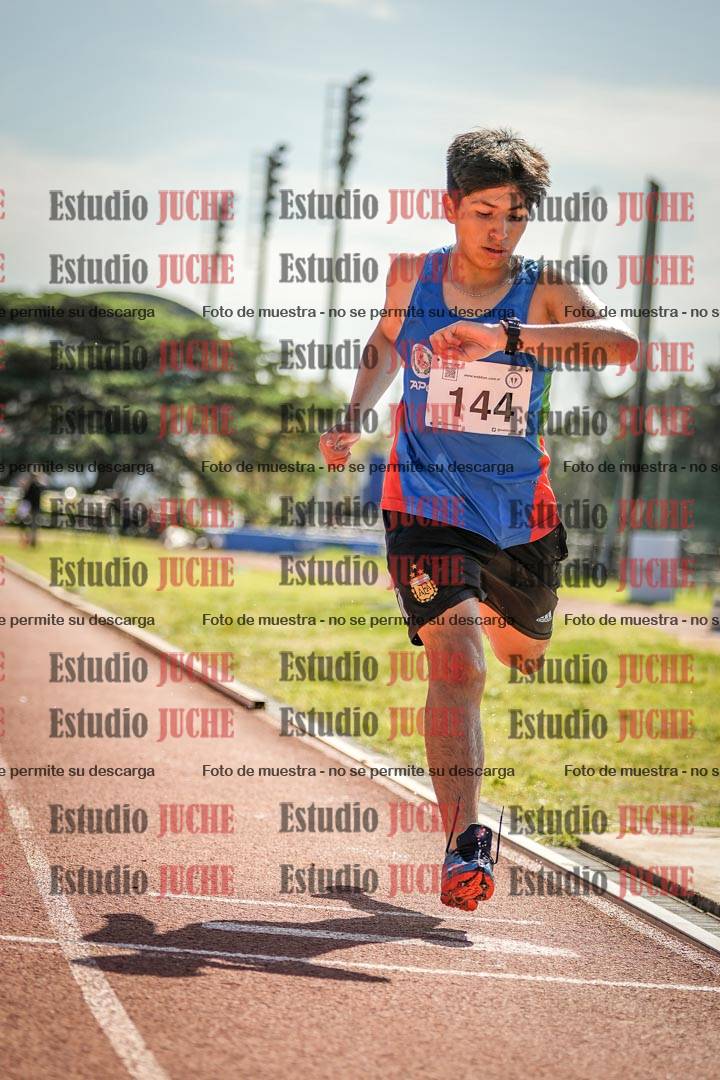 Fotos de los 1500 m con obstáculos de varones