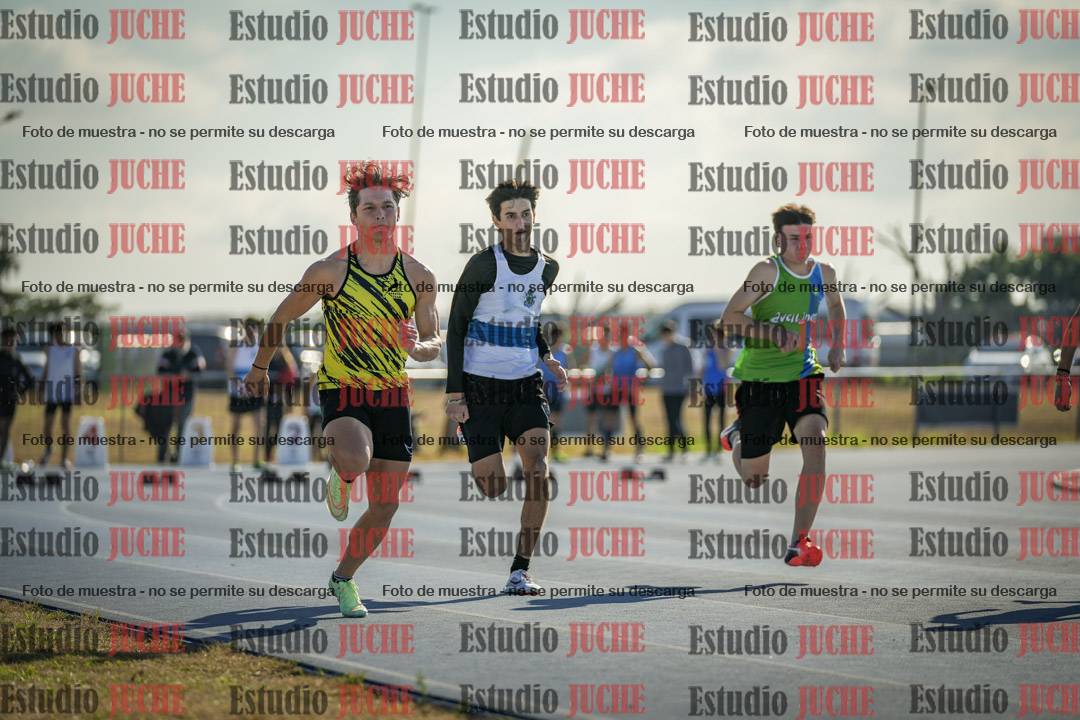 Fotos de los 100 m llanos de varones