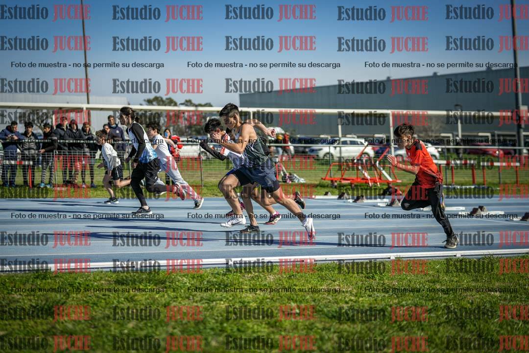 Fotos de los 80 m llanos de varones - U14