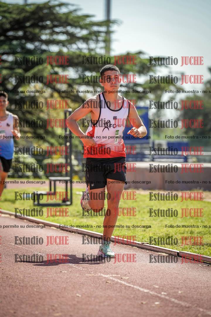 Fotos de los 2400 m de varones