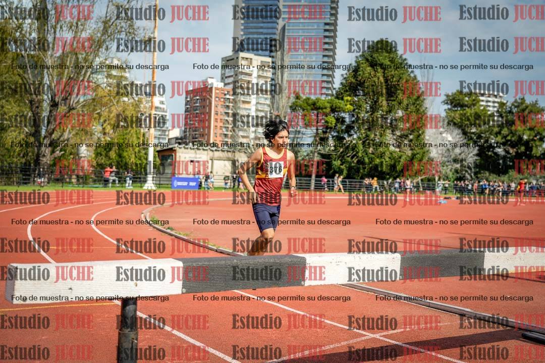 Fotos de los 1500 m con obstáculos de varones