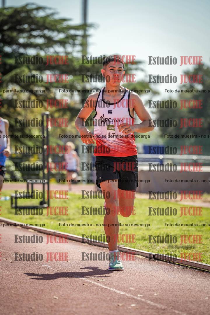 Fotos de los 2400 m de varones