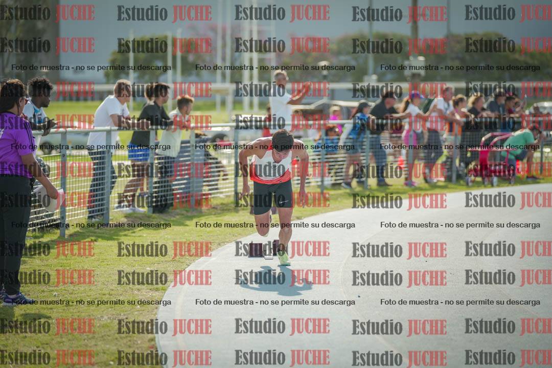 Fotos de los 400 m llanos de varones