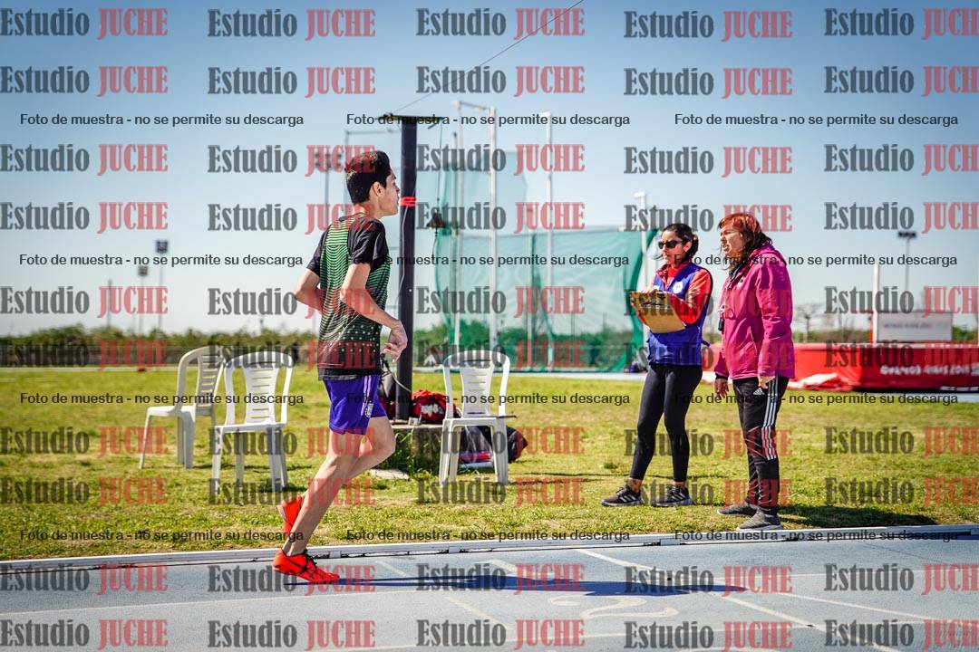 Fotos de los 600 m llanos de varones