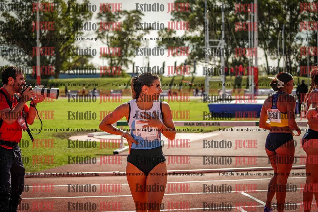 Fotos de algunos extras y podios del día 3