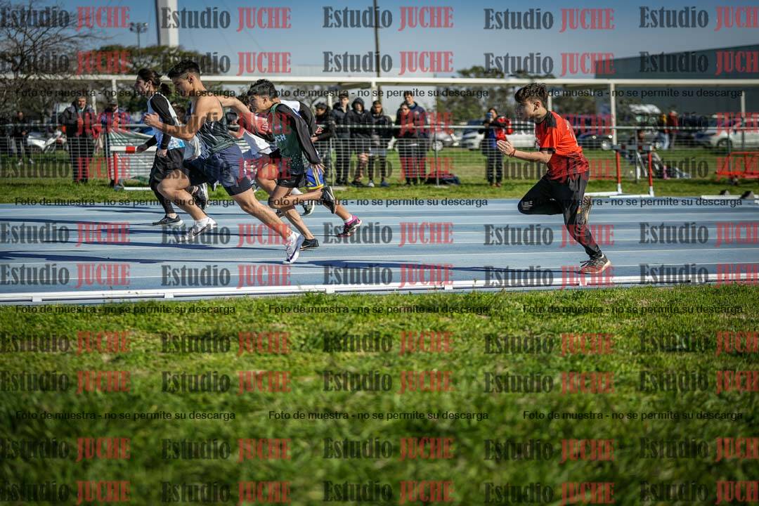 Fotos de los 80 m llanos de varones - U14