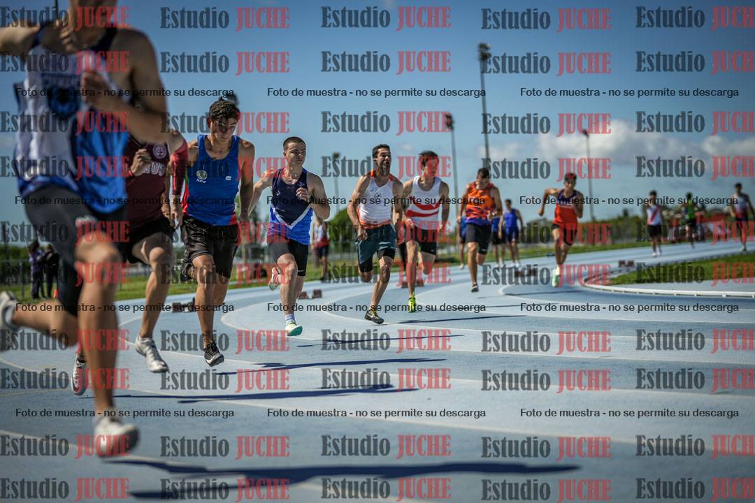 Fotos de los 200 m llanos de varones