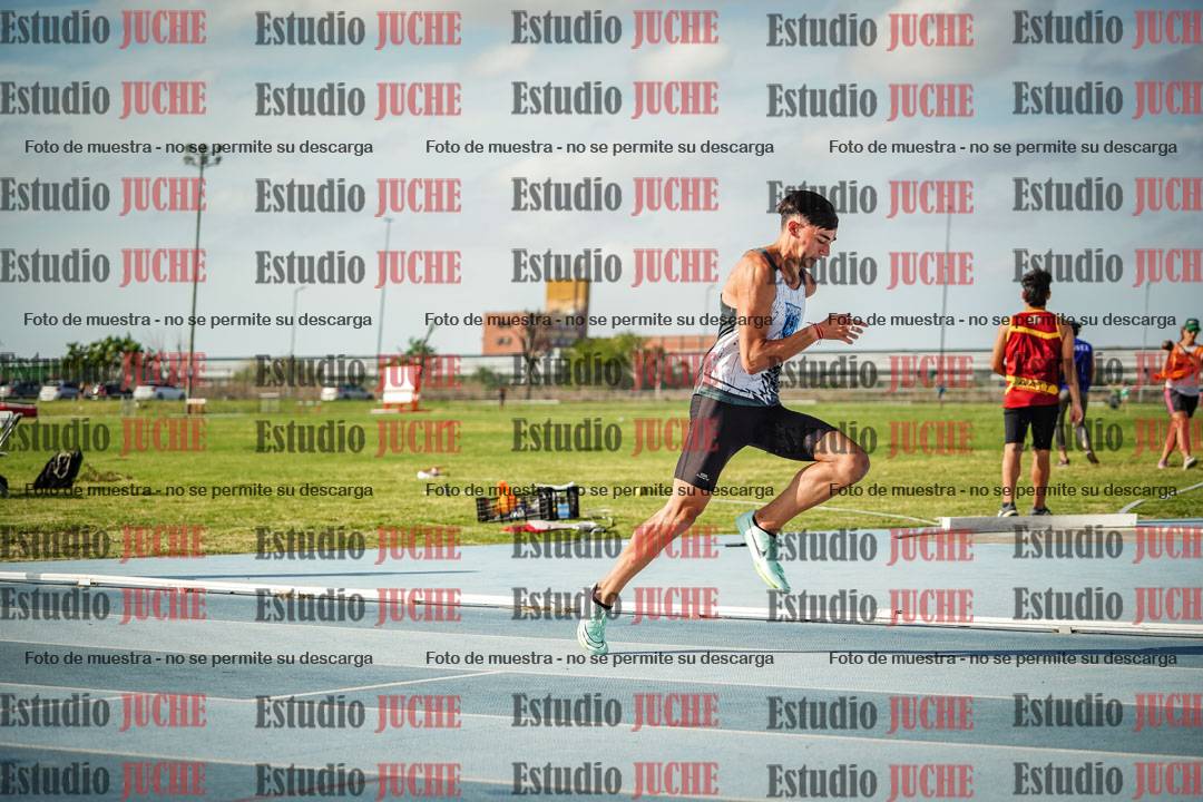 Fotos de los 400 m llanos de varones