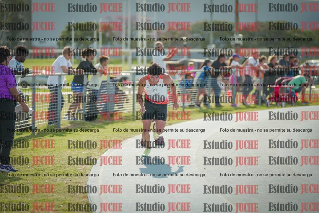 Fotos de los 400 m llanos de varones