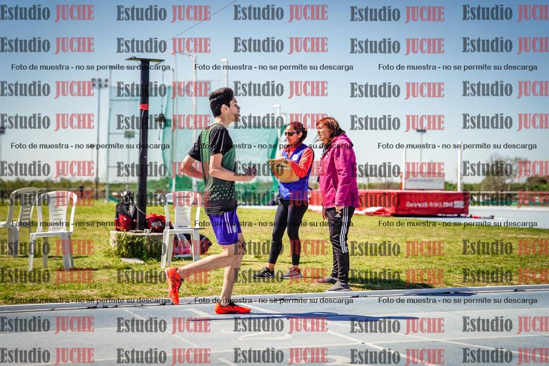 Fotos de los 600 m llanos de varones