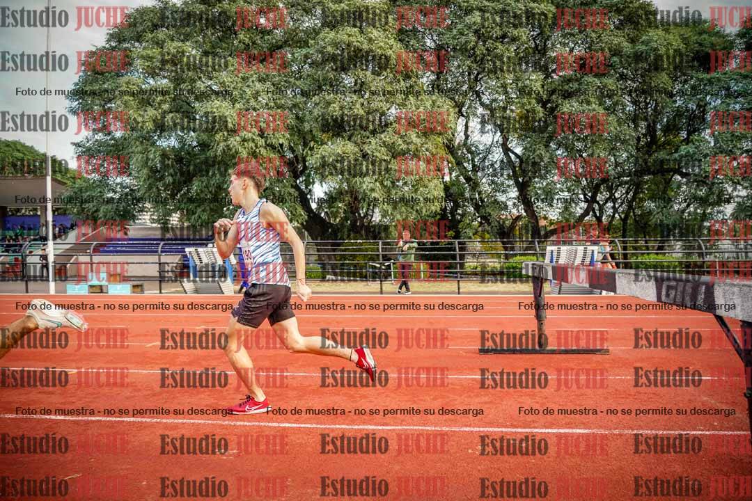 Fotos de los 3000 m con obstáculos de varones