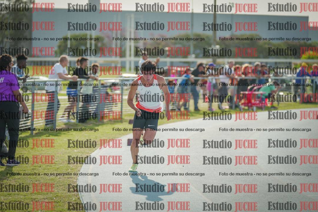 Fotos de los 400 m llanos de varones