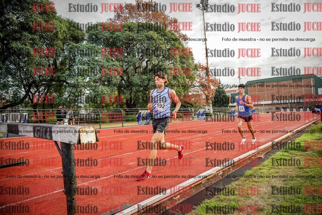 Fotos de los 3000 m con obstáculos de varones