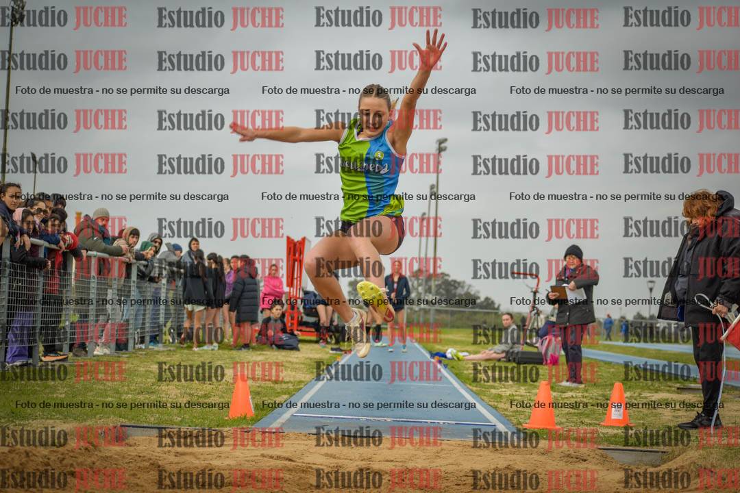 Fotos del salto en largo de mujeres - U18