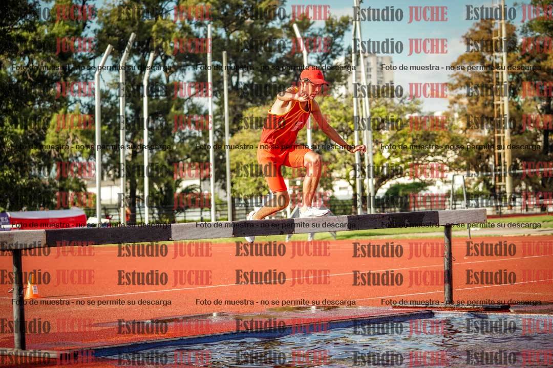 Fotos de los 2000 m con obstáculos de varones