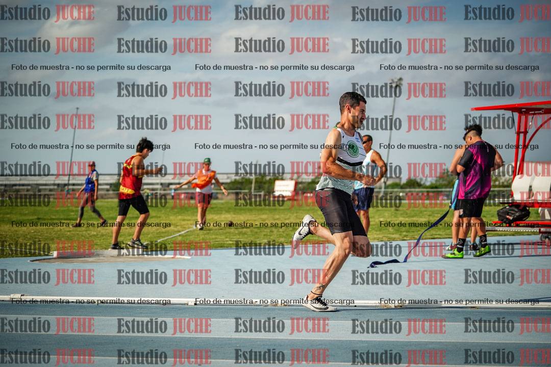 Fotos de los 400 m llanos de varones