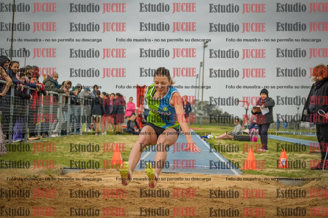 Fotos del salto en largo de mujeres - U18