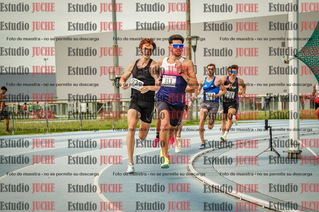 Fotos de los 1000 m llanos de varones