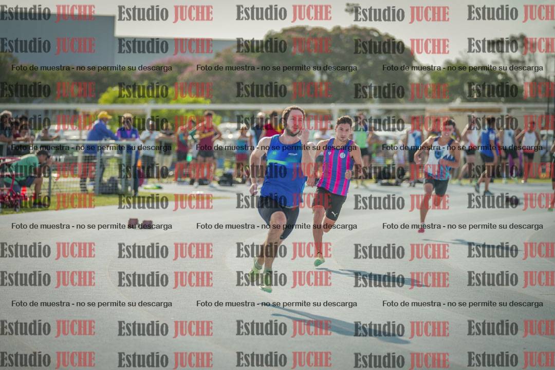 Fotos de los 400 m llanos de varones