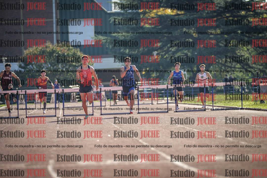 Fotos de los 400 m con vallas de varones