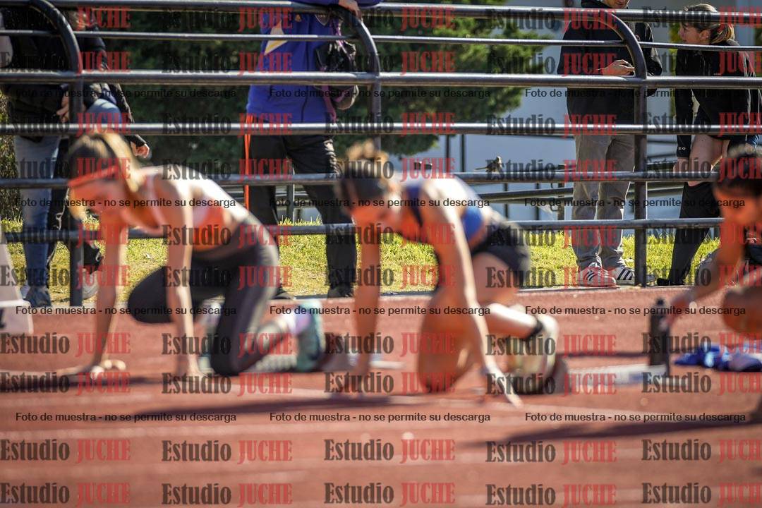 Fotos de los 100 m con vallas de mujeres