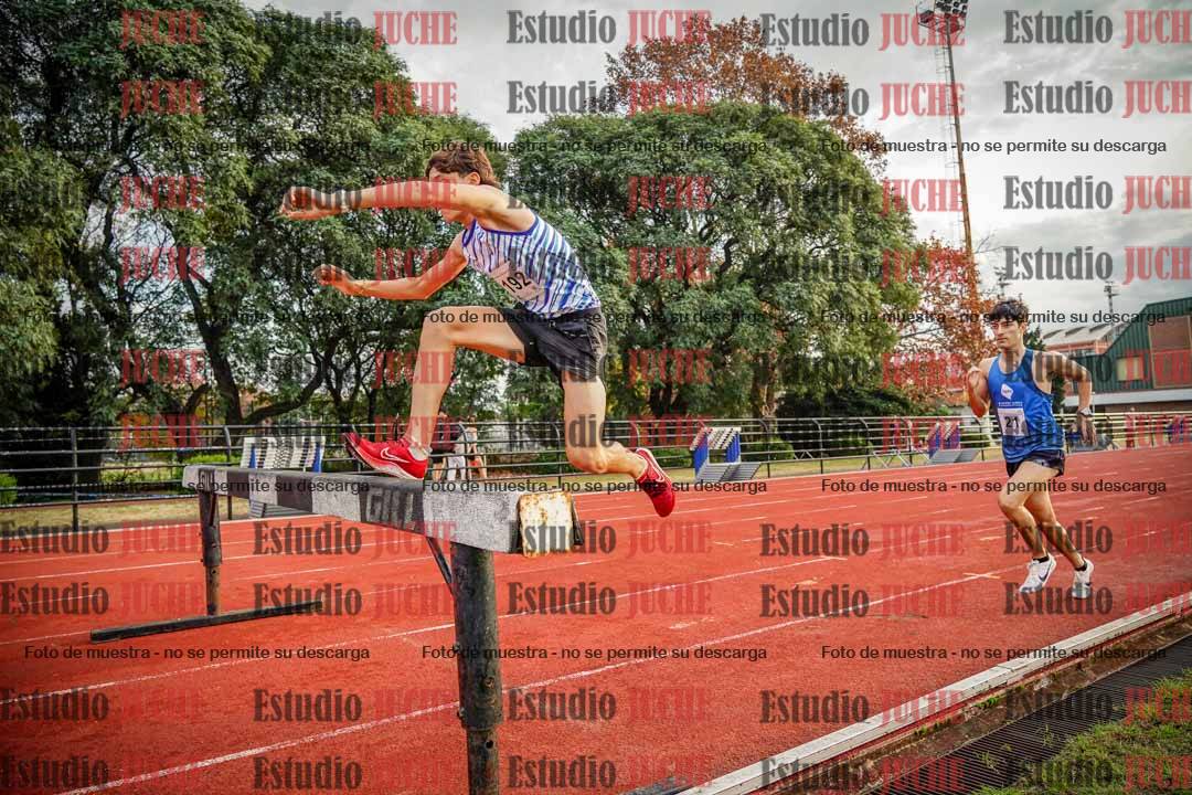 Fotos de los 3000 m con obstáculos de varones