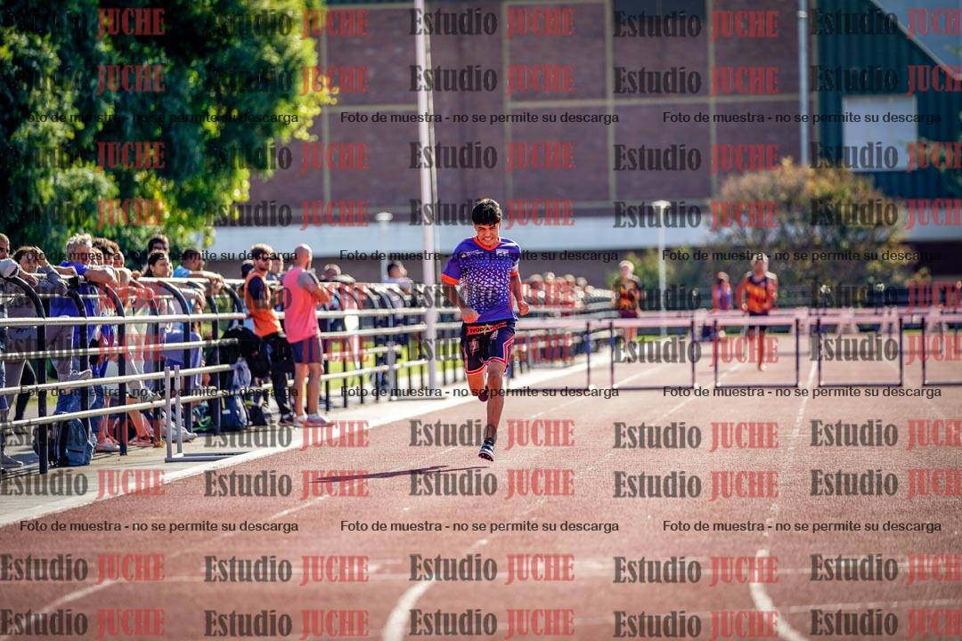 Fotos de los 400 m con vallas de varones