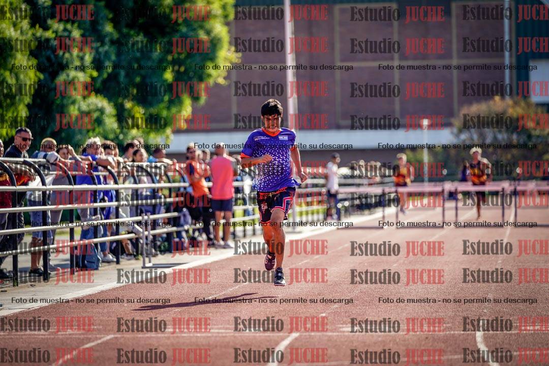 Fotos de los 400 m con vallas de varones