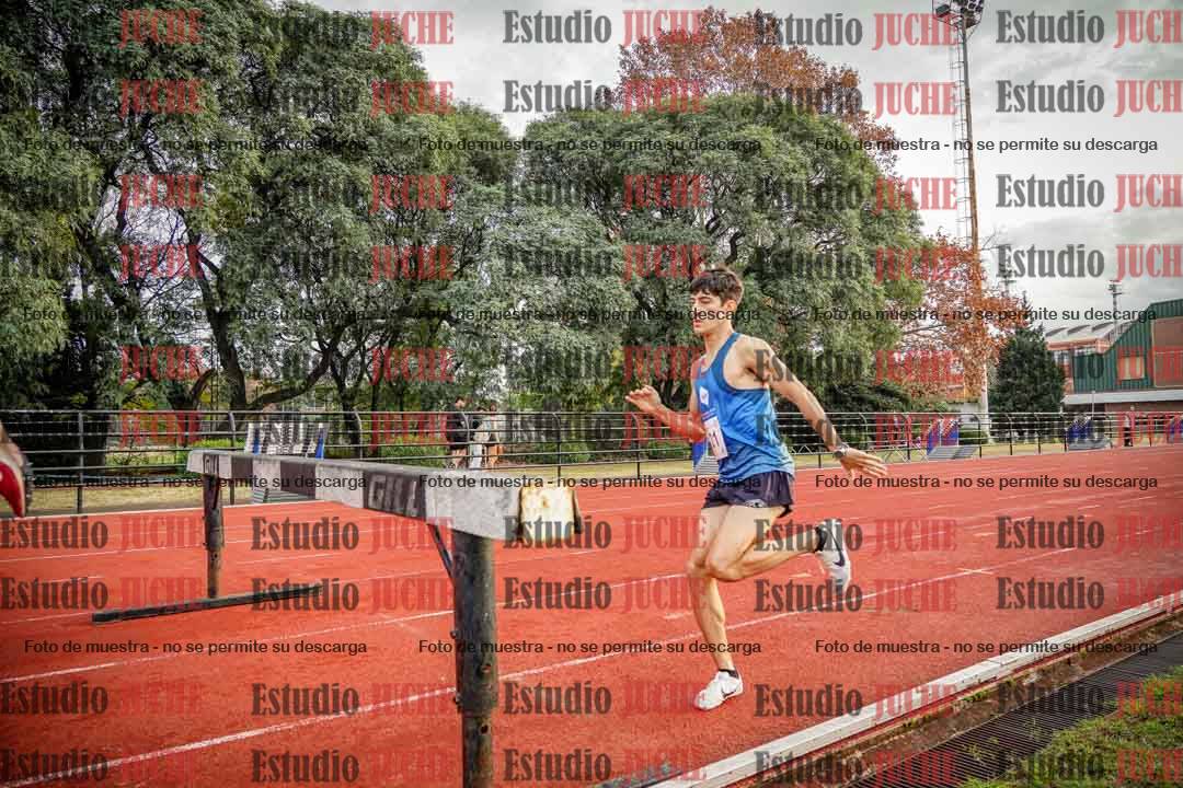 Fotos de los 3000 m con obstáculos de varones