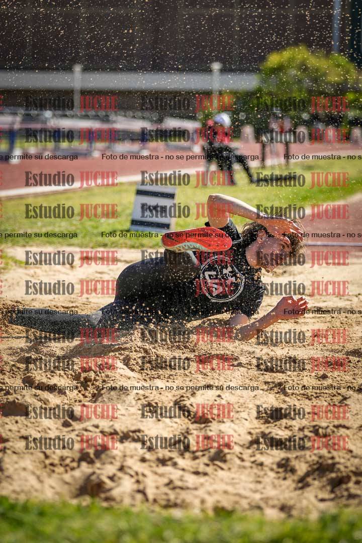 Fotos del salto en largo de varones