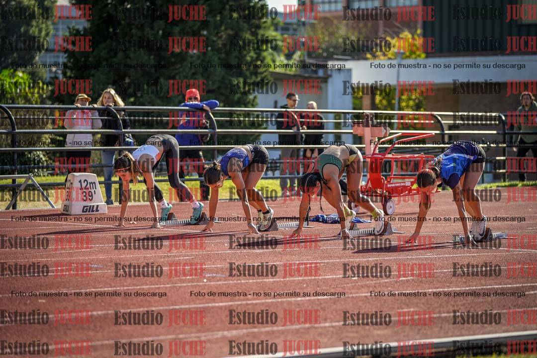 Fotos de los 100 m con vallas de mujeres