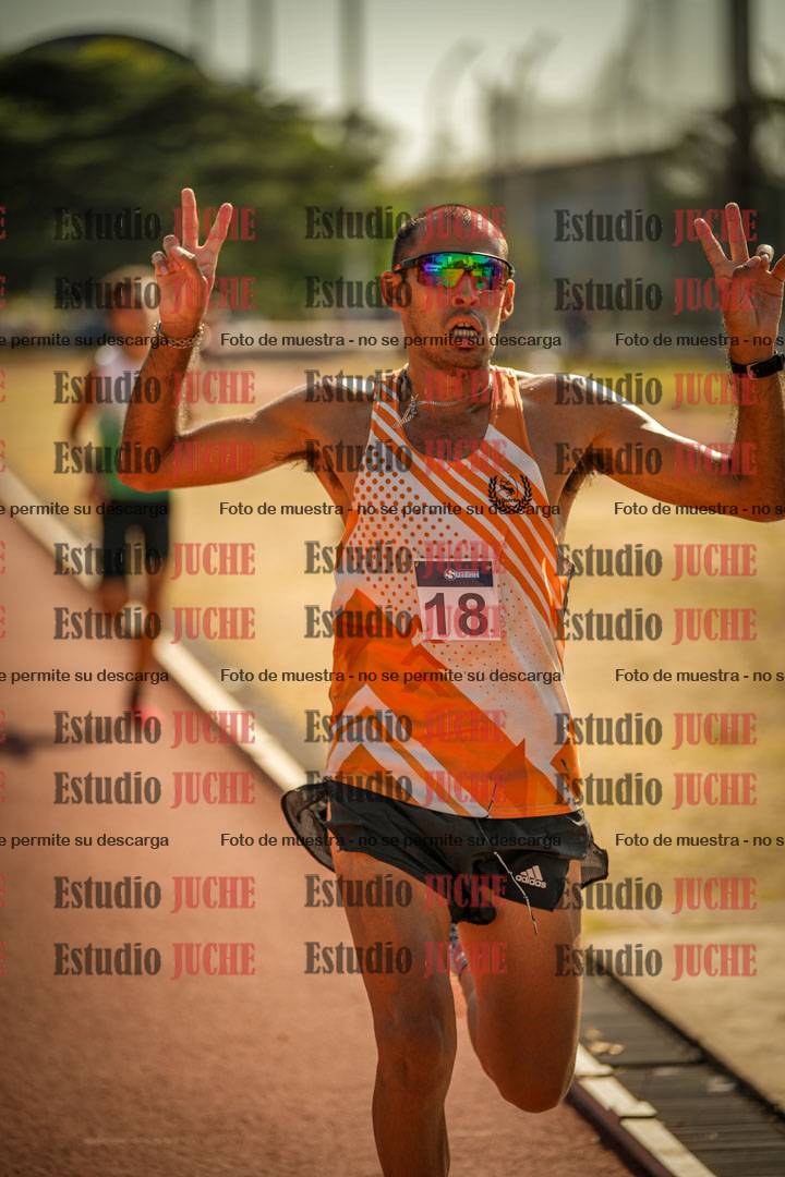 Fotos de los 3000 m llanos de varones