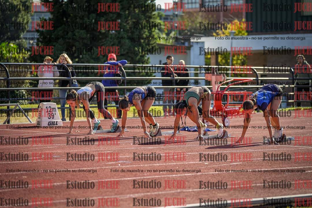 Fotos de los 100 m con vallas de mujeres