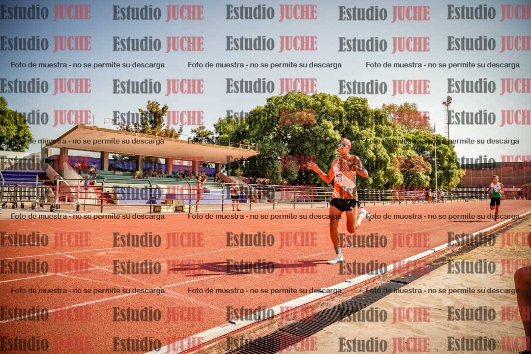 Fotos de los 3000 m llanos de varones