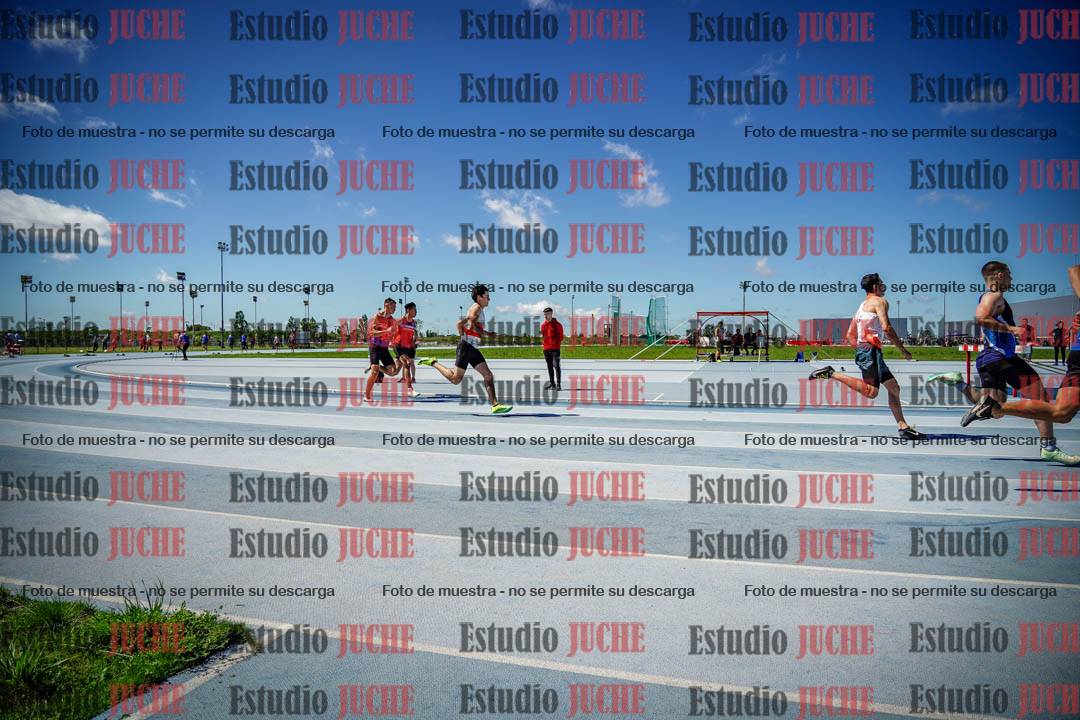 Fotos de los 200 m llanos de varones