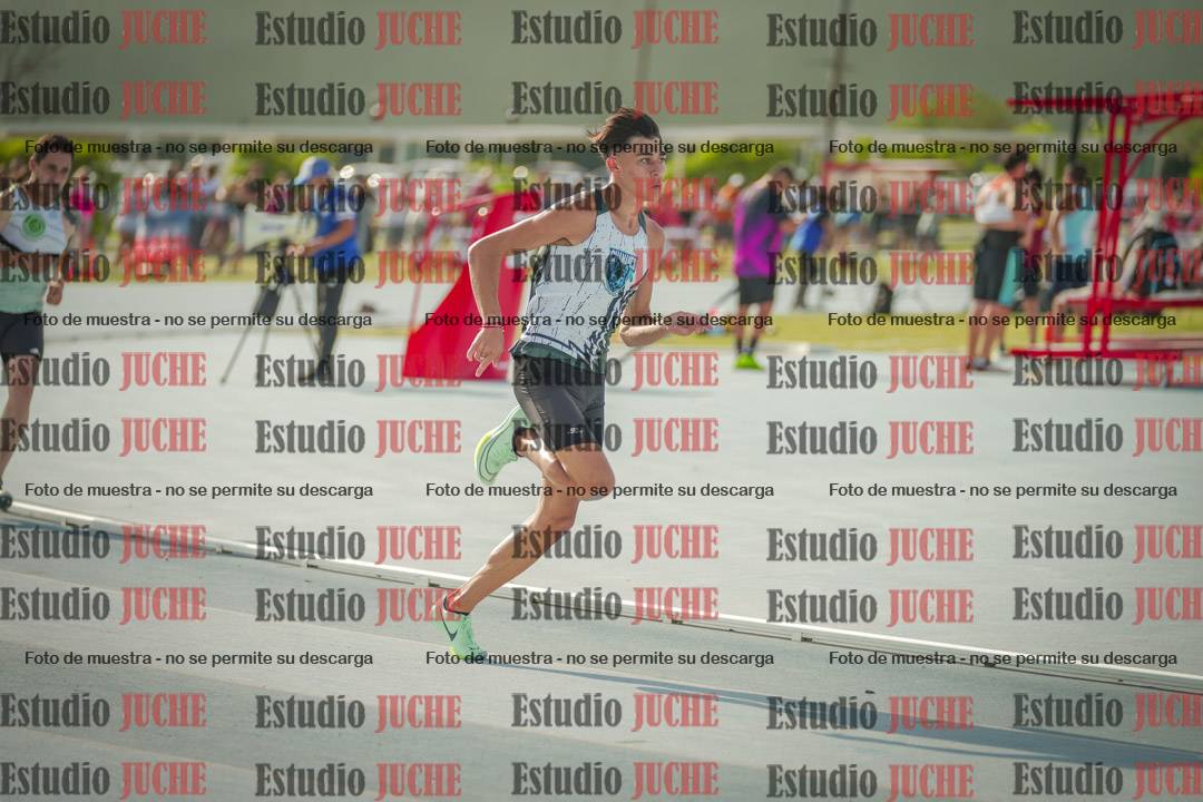 Fotos de los 400 m llanos de varones